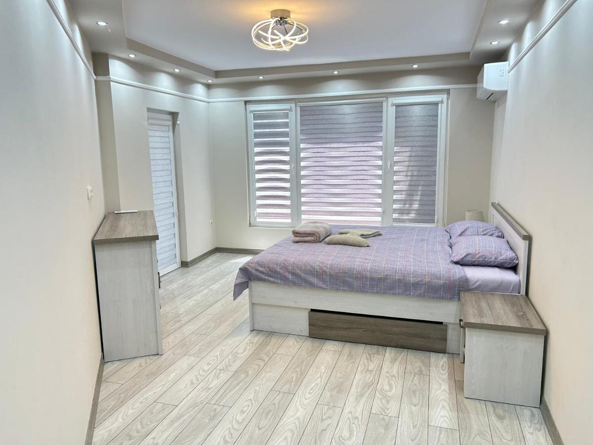 Apartament Deluxe Karina-Free Parking Burgas Ngoại thất bức ảnh
